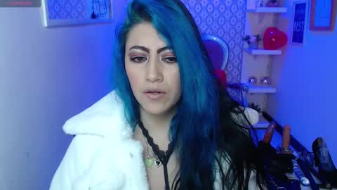 Snapshot of scarleth_bluee chatting on 02-15-25, 06:12 Scarleth online show from 02-15-25, 06:12