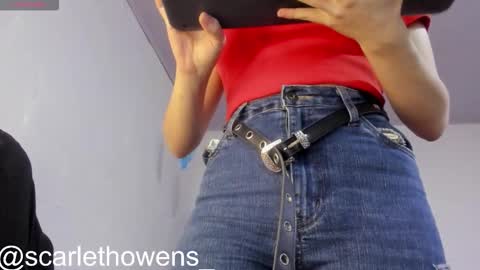 Snapshot of scarleth_owens1 chatting on 12-15-25, 04:17 online show from 12-15-25, 04:17