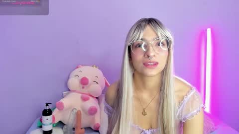 Snapshot of scarleth_red_ chatting on 01-27-25, 12:05 I am Scarleth Check mi profile online show from 01-27-25, 12:05