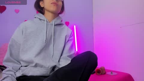 Snapshot of scarleth_red_ chatting on 03-07-25, 12:01 I am Scarleth Check mi profile online show from 03-07-25, 12:01