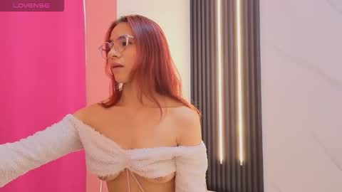 Snapshot of scarleth_red_ chatting on 09-21-25, 12:07 I am Scarleth Check mi profile online show from 09-21-25, 12:07