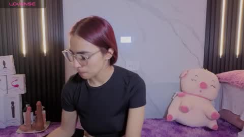 Snapshot of scarleth_red_ chatting on 11-06-25, 12:06 I am Scarleth Check mi profile online show from 11-06-25, 12:06