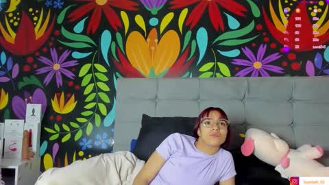 Snapshot of scarleth_red_ chatting on 11-22-25, 12:15 I am Scarleth Check mi profile online show from 11-22-25, 12:15