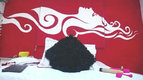 Snapshot of scarlethchannel chatting on 09-25-25, 10:02 Scarleth online show from 09-25-25, 10:02