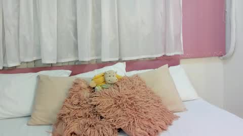 scarlet  online show from 11-26-25, 12:06