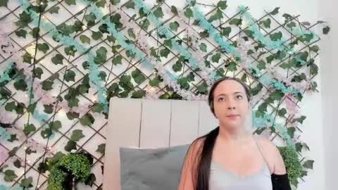 scarlet  online show from 11-29-25, 11:35