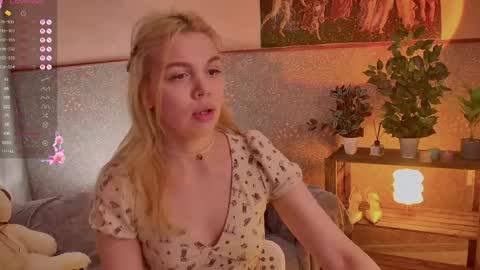 Snapshot of scarletmarney chatting on 05-14-26, 03:24 scarletmarney online show from 05-14-26, 03:24