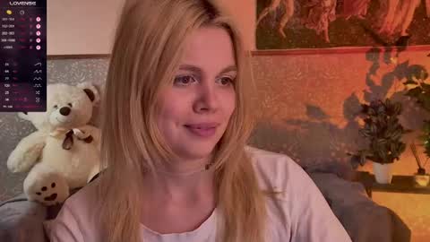 Snapshot of scarletmarney chatting on 05-24-26, 03:17 scarletmarney online show from 05-24-26, 03:17