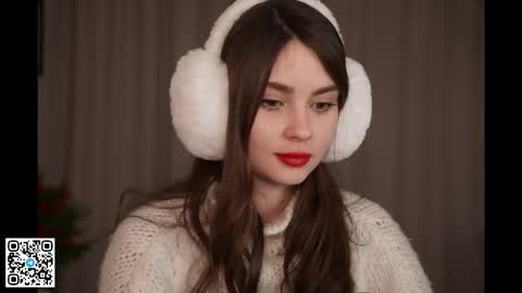 Snapshot of scarletmore chatting on 12-21-25, 07:21 Scarlet online show from 12-21-25, 07:21