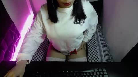 Snapshot of scarletqueen_bj chatting on 06-22-26, 01:41 scarletqueen_bj online show from 06-22-26, 01:41