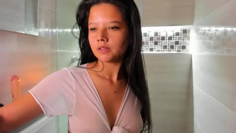 Snapshot of scarletrosee27 chatting on 02-14-25, 06:19 scarletrosee27 online show from 02-14-25, 06:19