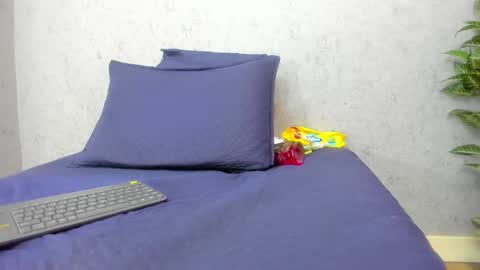 Scarlett 3 online show from 11-20-25, 03:07