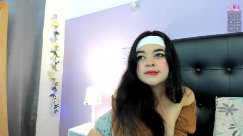 Snapshot of scarlett_1007 chatting on 09-17-25, 12:07 Scarlett online show from 09-17-25, 12:07