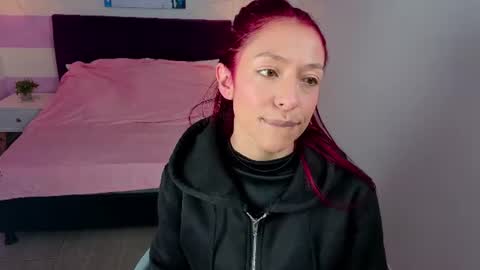 Snapshot of scarlett__bell chatting on 06-18-26, 11:47 Scarlett online show from 06-18-26, 11:47