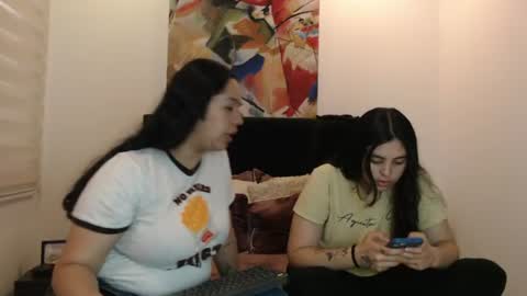 Snapshot of scarlett_brown69 chatting on 06-20-26, 03:26 Scarlett Brown online show from 06-20-26, 03:26