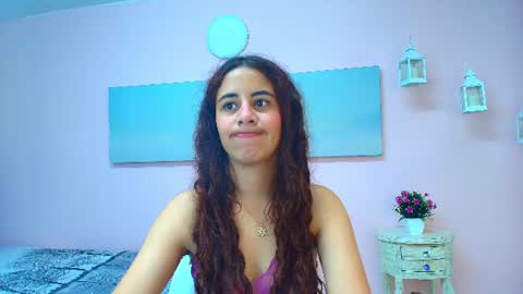 Snapshot of scarlett_clyde chatting on 07-15-26, 12:43 Scarlett online show from 07-15-26, 12:43