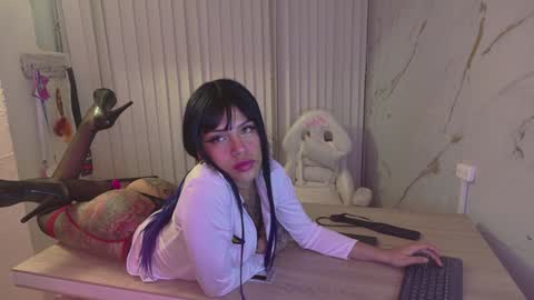 Scarlett Collins online show from 12-23-24, 06:11