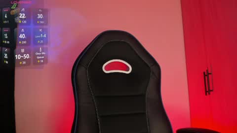 SCARLETT COLLINS online show from 04-16-26, 01:50