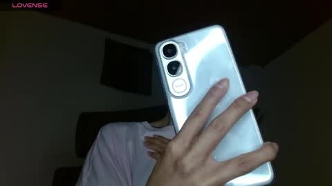 Snapshot of scarlett_crastrawberry chatting on 04-23-26, 02:13 scarlet online show from 04-23-26, 02:13