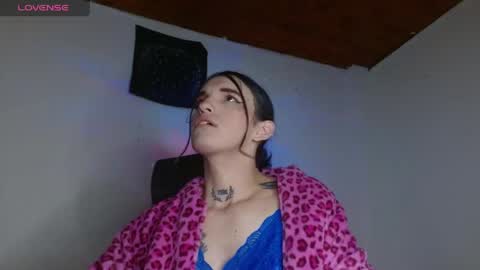 Snapshot of scarlett_crastrawberry chatting on 06-03-26, 03:09 scarlet online show from 06-03-26, 03:09