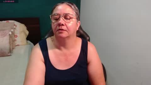 Snapshot of scarlett_duboi1 chatting on 06-19-26, 03:00 Scarlett online show from 06-19-26, 03:00