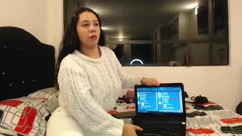 Snapshot of scarlett_evance chatting on 02-01-25, 03:19 Scarlett and Jazmin online show from 02-01-25, 03:19