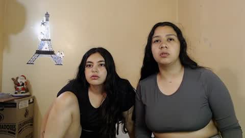 Snapshot of scarlett_evance chatting on 07-04-26, 07:03 Scarlett and Jazmin online show from 07-04-26, 07:03