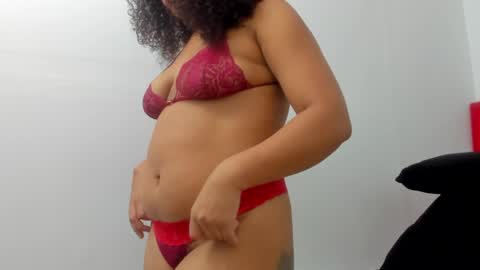 scarlett_fox20 online show from 02-25-25, 12:03