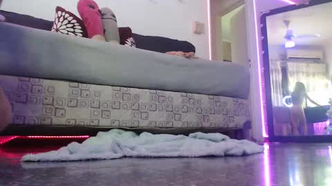 Snapshot of scarlett_more77 chatting on 12-21-24, 01:47 scarleett online show from 12-21-24, 01:47