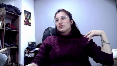 Snapshot of scarlett_sen chatting on 05-22-26, 03:06 Mistress Scarlett online show from 05-22-26, 03:06