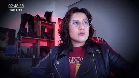 Snapshot of scarlett_sen chatting on 07-27-26, 01:51 Mistress Scarlett online show from 07-27-26, 01:51