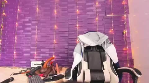 Snapshot of scarlett_sex_rs chatting on 06-12-26, 01:43 Scarlett online show from 06-12-26, 01:43