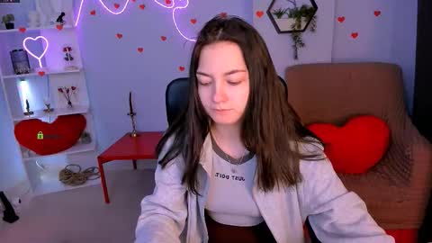 Snapshot of scarlett_silence_ chatting on 02-19-26, 07:04 Scarlett online show from 02-19-26, 07:04