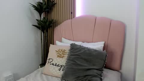 scarlett smith 3 online show from 10-19-25, 03:18