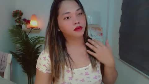 Snapshot of scarlett_sofia69 chatting on 09-20-25, 11:22 online show from 09-20-25, 11:22