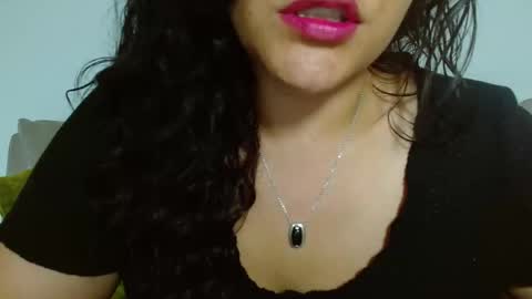 Snapshot of scarlett_tits92 chatting on 04-20-26, 09:27 hellen online show from 04-20-26, 09:27