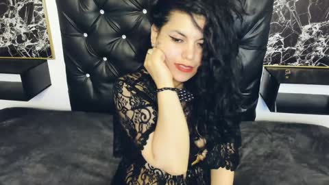 Snapshot of scarlett_w0lf chatting on 12-19-24, 05:50 Scarlett online show from 12-19-24, 05:50