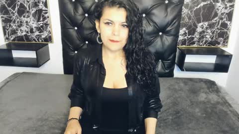 Snapshot of scarlett_w0lf chatting on 01-03-25, 01:47 Scarlett online show from 01-03-25, 01:47