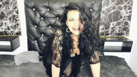 Snapshot of scarlett_w0lf chatting on 02-13-25, 04:07 Scarlett online show from 02-13-25, 04:07