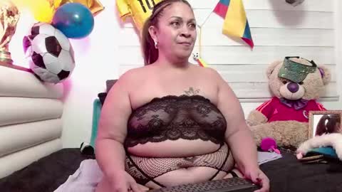 Snapshot of scarlettbooty chatting on 07-07-26, 12:09 scarlettbooty online show from 07-07-26, 12:09