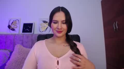 Snapshot of scarlettbrowmn chatting on 01-10-25, 06:42 Sara online show from 01-10-25, 06:42