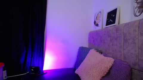 Snapshot of scarlettbrowmn chatting on 01-28-25, 03:15 Sara online show from 01-28-25, 03:15