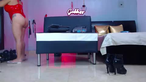 Snapshot of scarlettestone chatting on 01-02-25, 02:24 Marisol online show from 01-02-25, 02:24