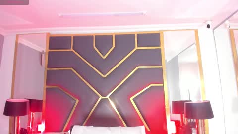 Snapshot of scarletthott1 chatting on 02-21-25, 12:06 Scarlett Hot online show from 02-21-25, 12:06