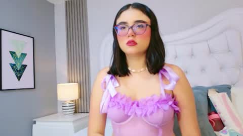 Snapshot of scarlettpetrovaa chatting on 06-20-26, 11:24 Scarlett Petrova online show from 06-20-26, 11:24