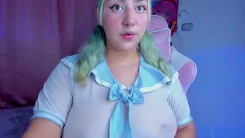 chloe online show from 01-29-25, 04:36