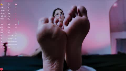 Snapshot of scarlettredsins chatting on 02-18-26, 03:35 Danna online show from 02-18-26, 03:35