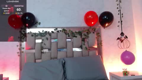 Scarlet online show from 10-31-25, 11:55