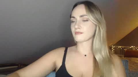 Snapshot of scarlettxblonde chatting on 06-30-26, 08:21 ScarlettxBlonde online show from 06-30-26, 08:21