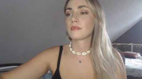 Snapshot of scarlettxblonde chatting on 07-05-26, 03:19 ScarlettxBlonde online show from 07-05-26, 03:19